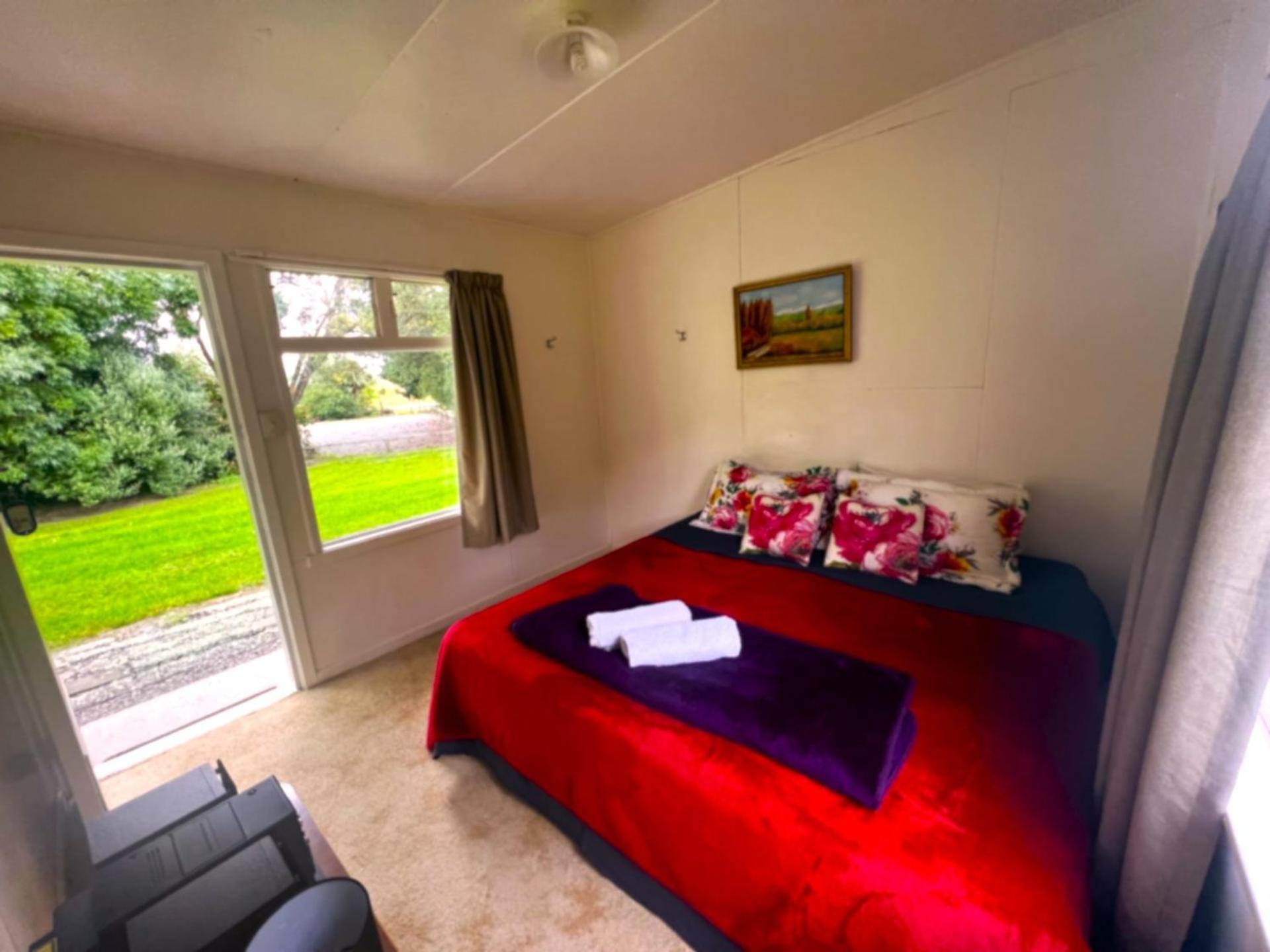 Хостел Taringatura Backpackers Benmore Экстерьер фото